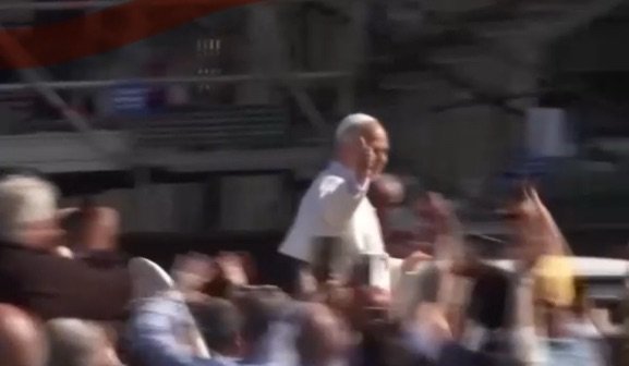 La Prima Omelia di Papa Leone XIV: Un Appello all'Inclusione Sottovalutato dai Media