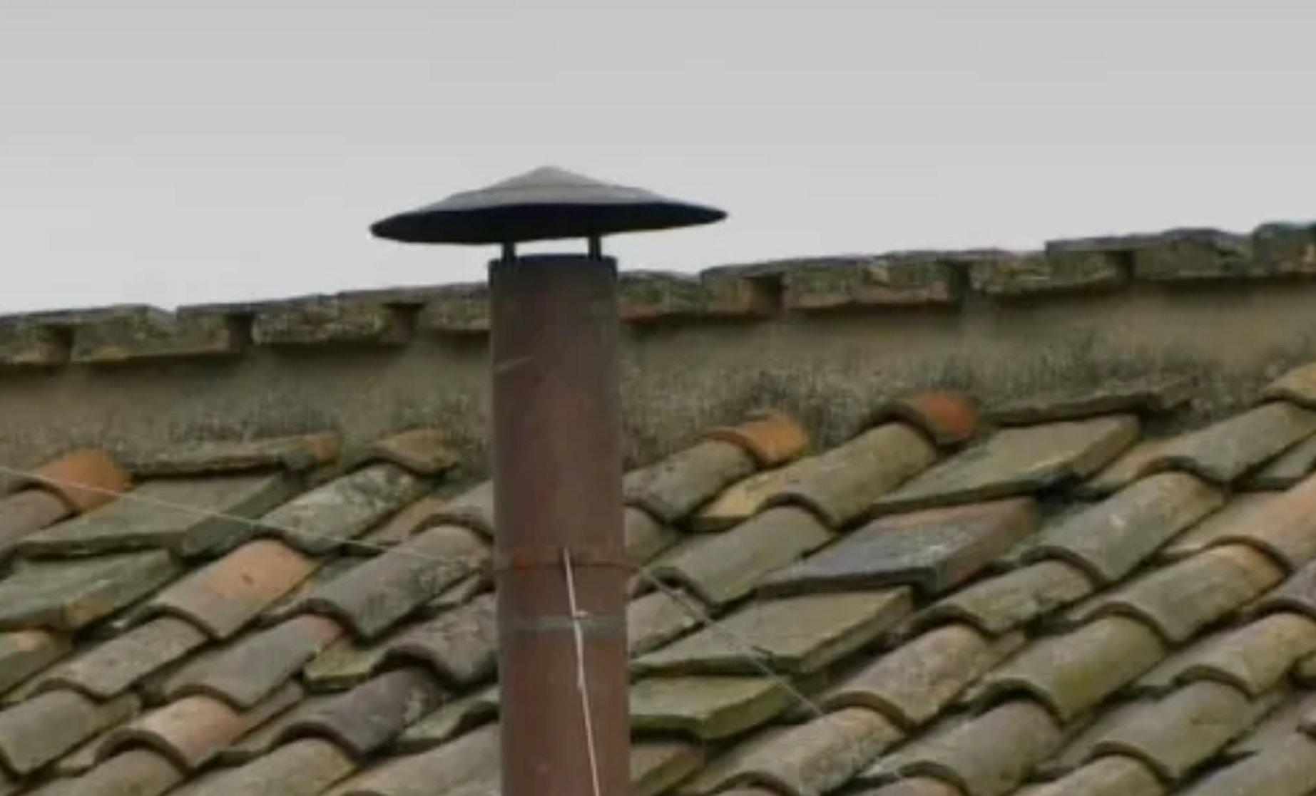 Il Tempo Sospeso del Conclave: Un Antidoto all'Immediatezza Digitale