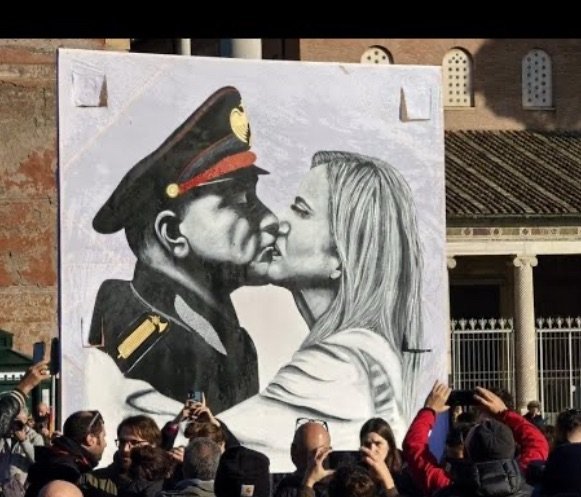 L’autoaccusa di Meloni come quella di Mussolini